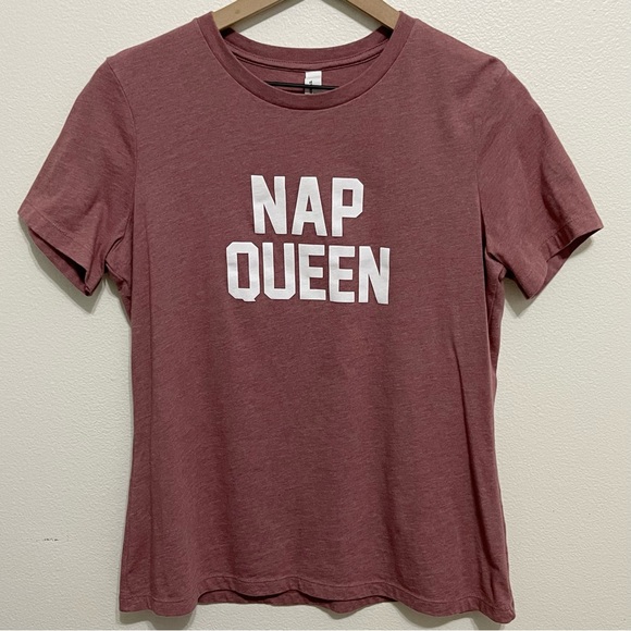 JANE & KATE · NAP QUEEN GRAPHIC SHORT SLEEVE - SIZE M - Picture 2 of 6